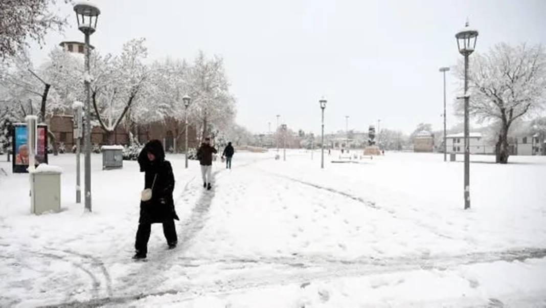 Depremin vurduğu 10 ilde buzlanma ve don tehlikesi! Meteoroloji detaylı hava durumu raporunu yayınladı 8